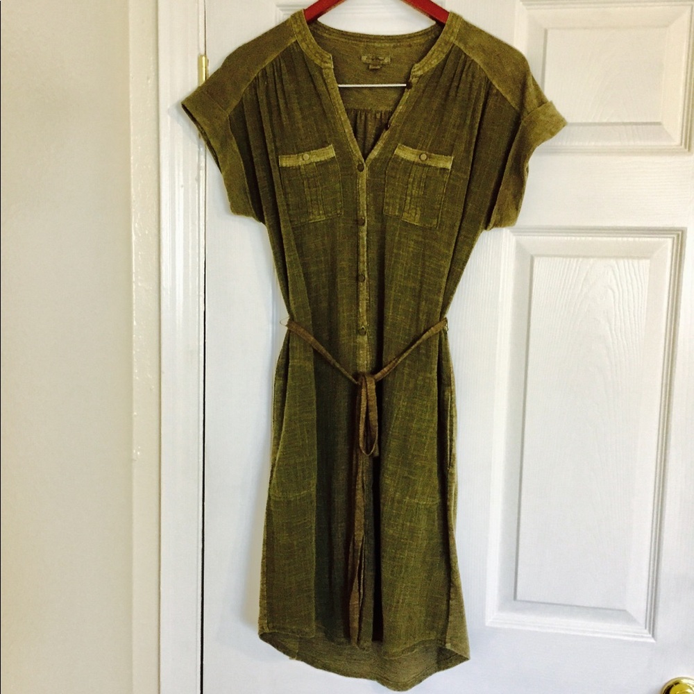 Olive Green Midi dress with pockets!